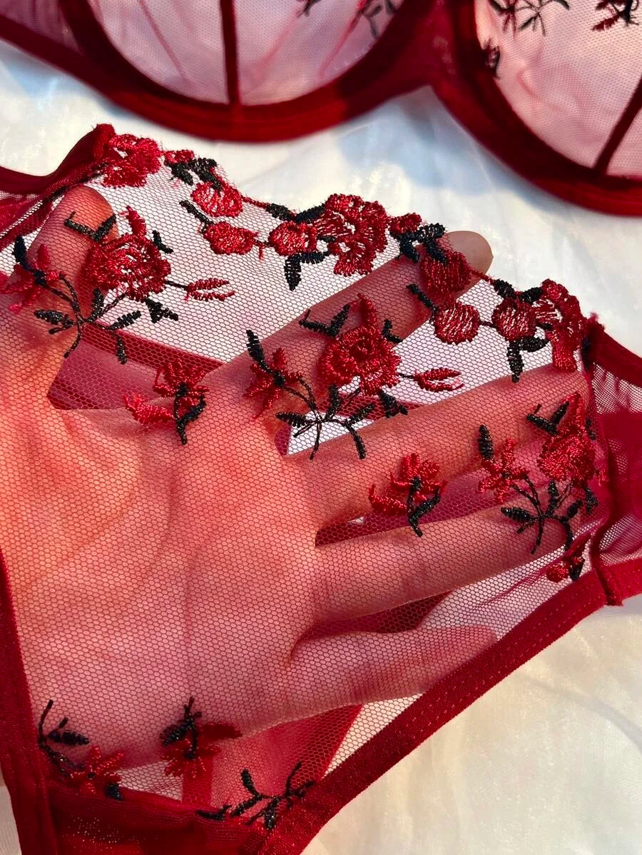 Lingerie Charmosa Floral Bordada 2 Peças